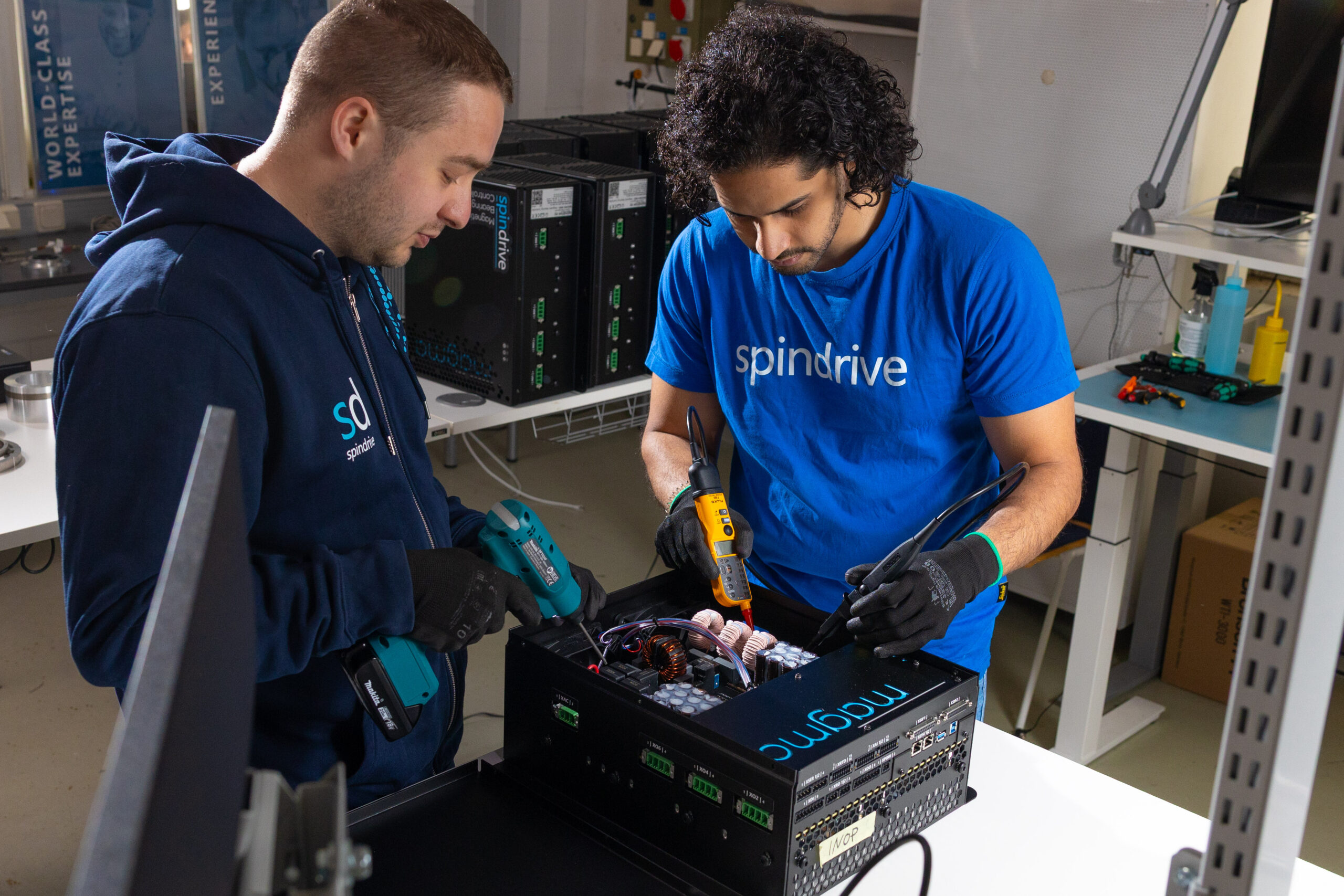 SpinDrive experts installing Magma X800 AMB controller 2