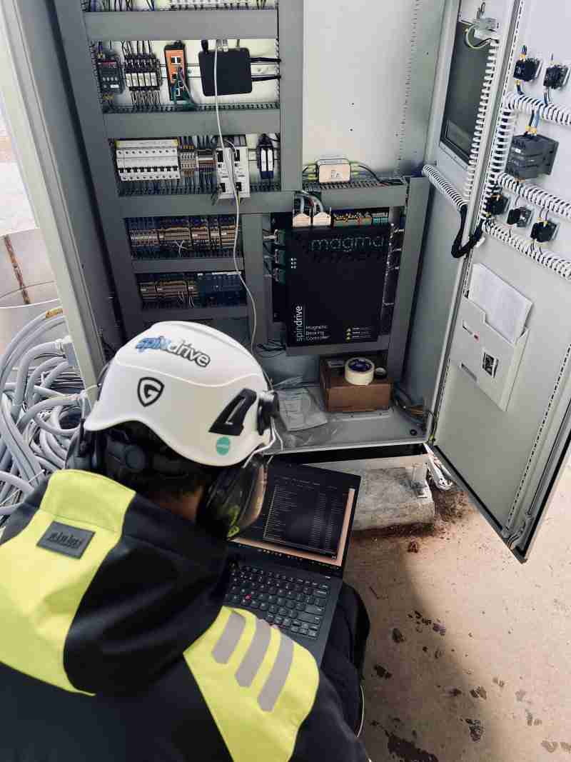 SpinDrive expert doing commissioning at the Ankutsan A.S. paper mill