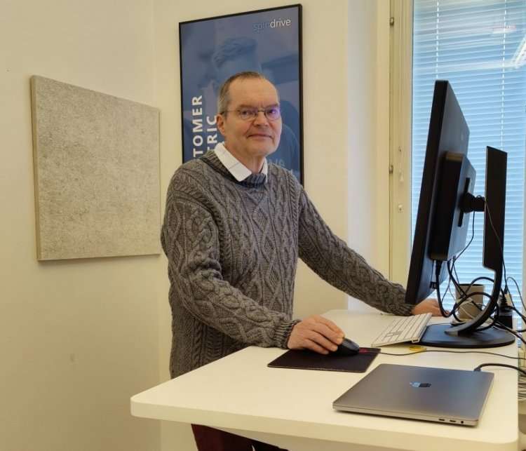 Matti Hallivuori working in front of his pc