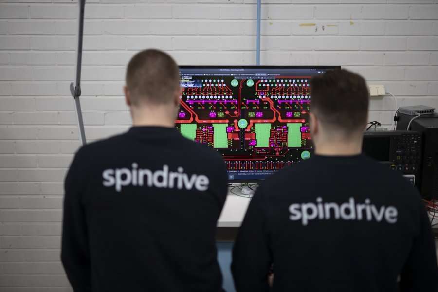 SpinDrive expert doing condition monitoring