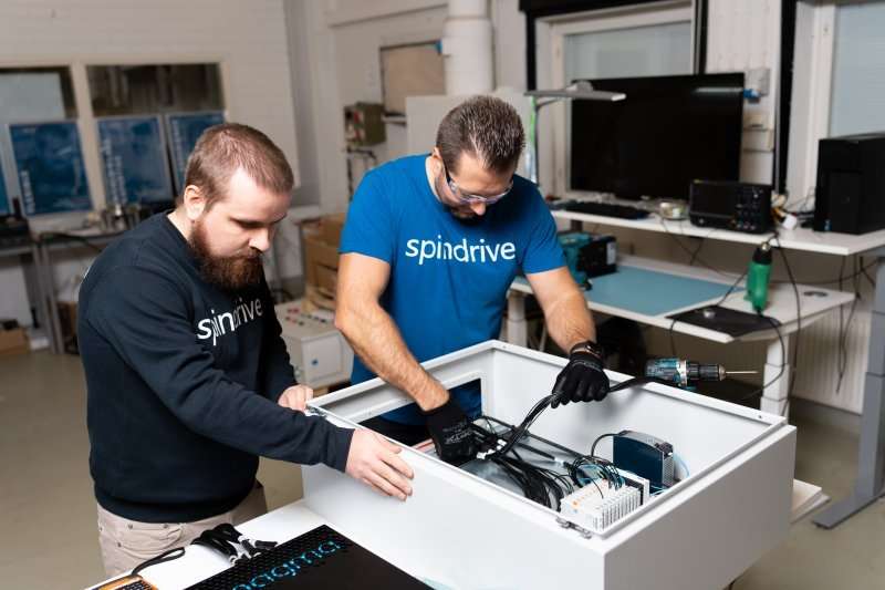 SpinDrive experts installing Magma X800 AMB controller